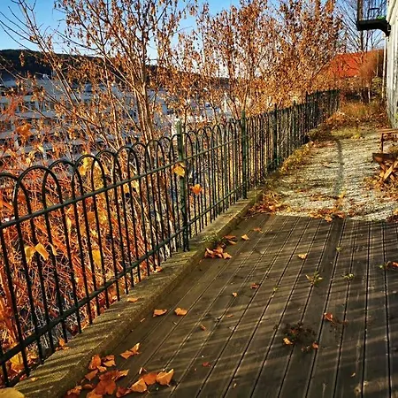 Modern Apt, Super Central Location W/parking, 1br Bergen